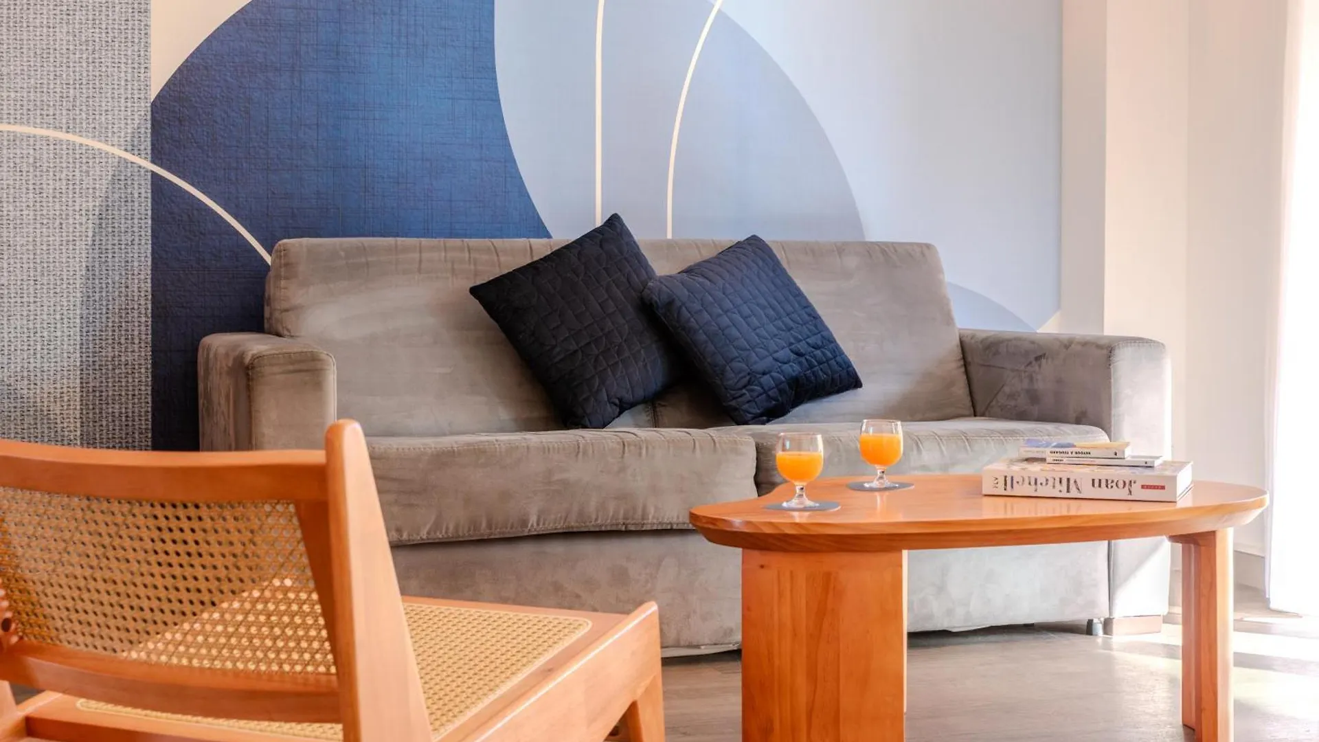 Les 15 Pins & La Mer -Your Green Getaway Near Sea & Beach Antibes 0*,