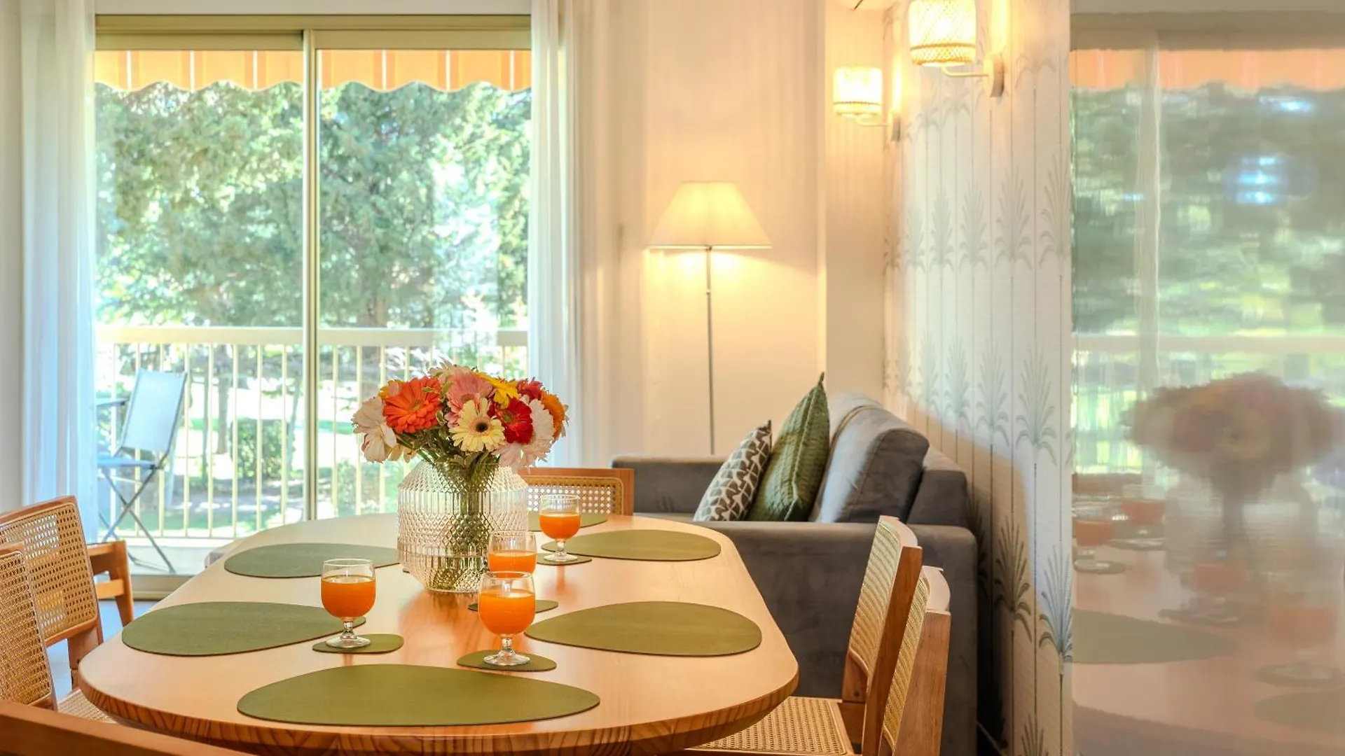 Les 15 Pins & La Mer -Your Green Getaway Near Sea & Beach Antibes 0*,