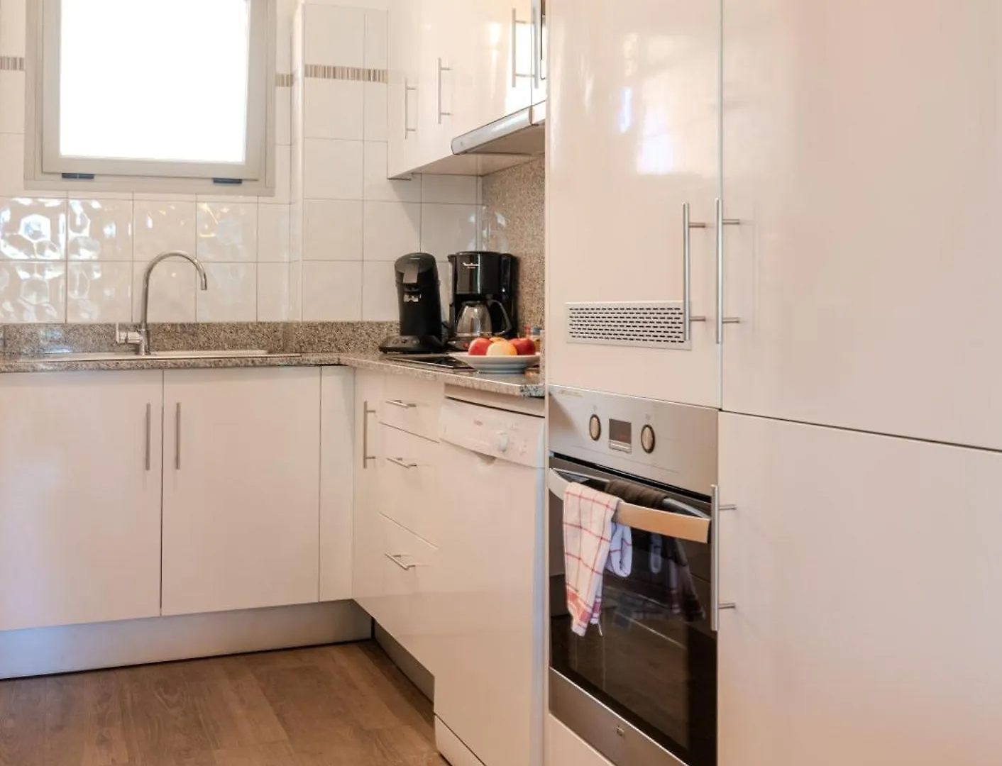 Appartement Les 15 Pins & La Mer -Your Green Getaway Near Sea & Beach Antibes